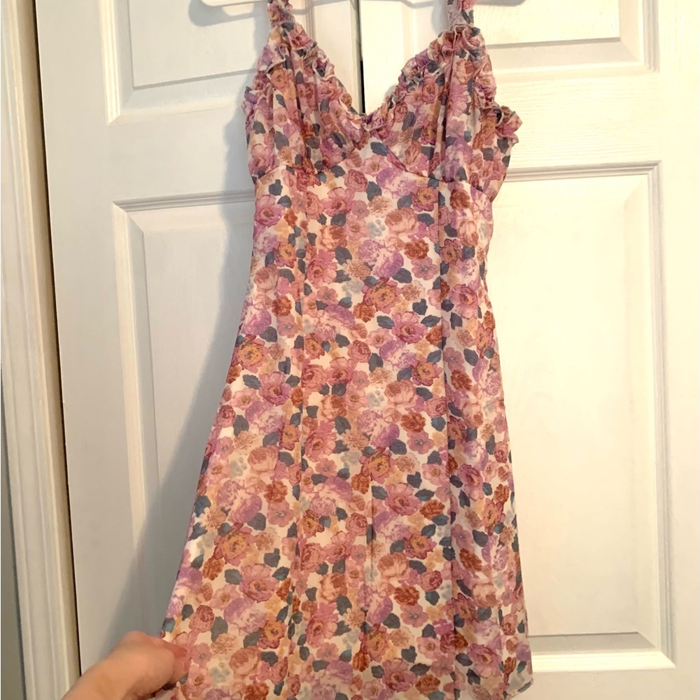 Floral Ruffle Mini Dress Size Large - Picture 4 of 9